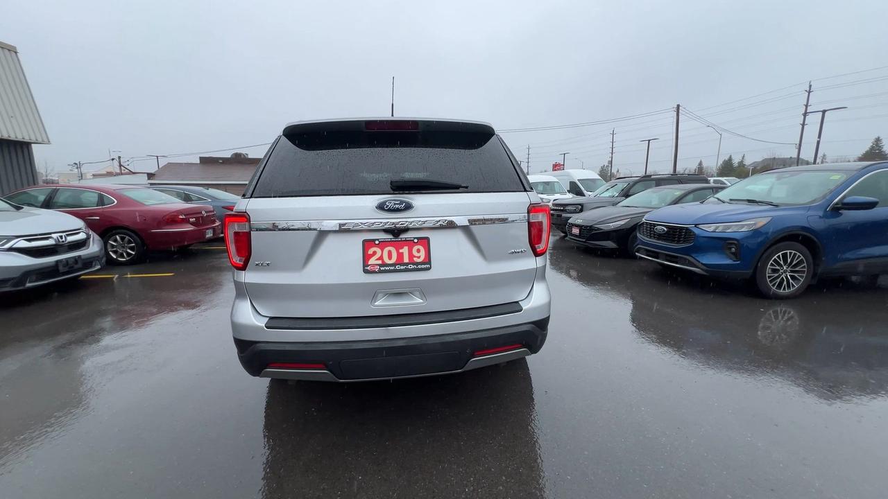 2019 Ford Explorer AWD | 7-PASS | HTD LEATHER | SUNROOF | CARPLAY Photo