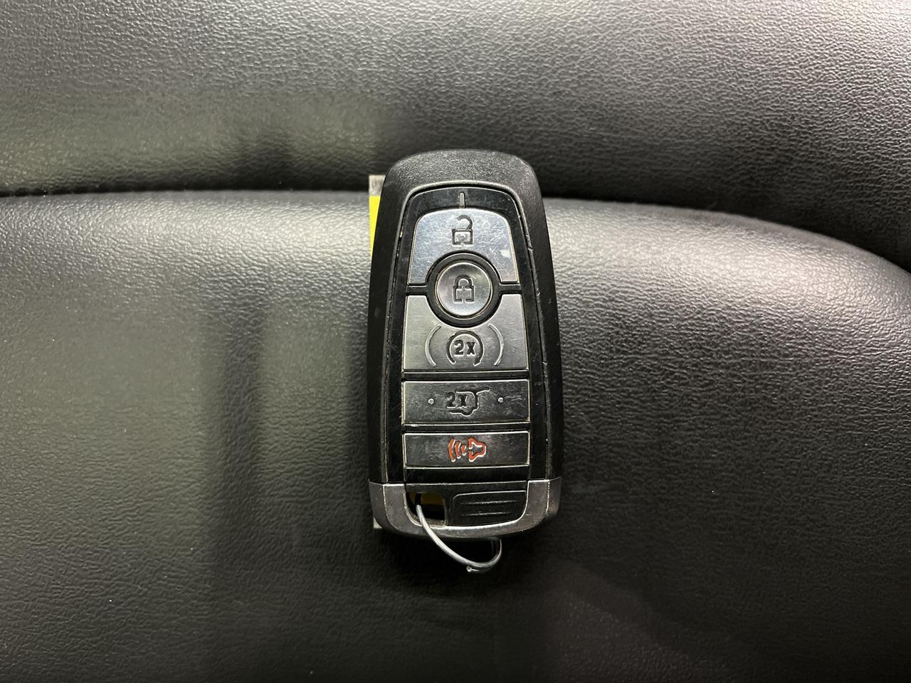 2019 Ford Explorer AWD | 7-PASS | HTD LEATHER | SUNROOF | CARPLAY Photo