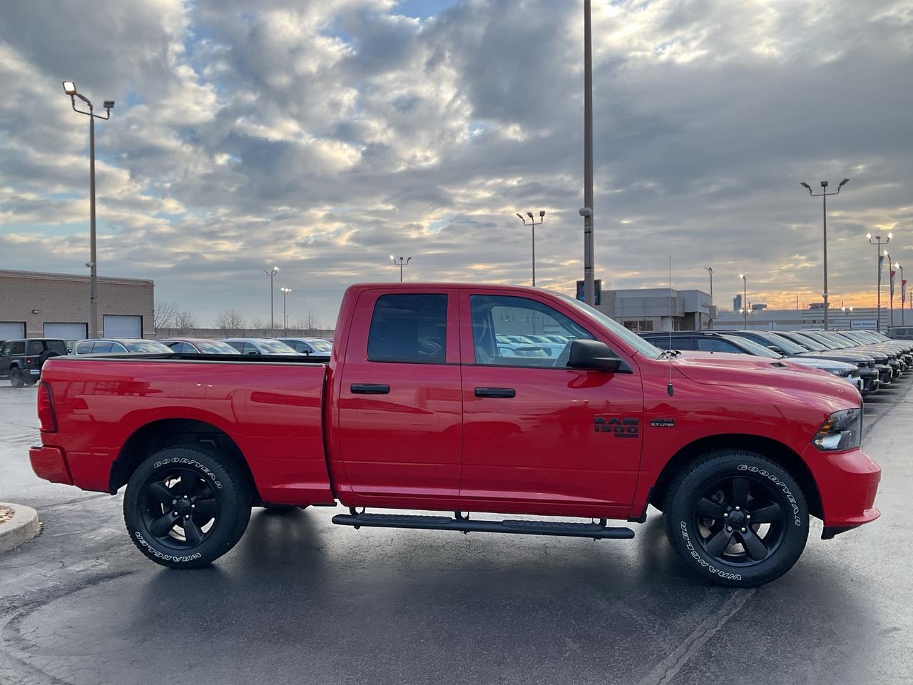 2022 RAM 1500 Classic  Photo3