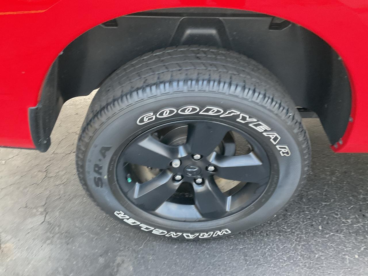 2022 RAM 1500 Classic  Photo4