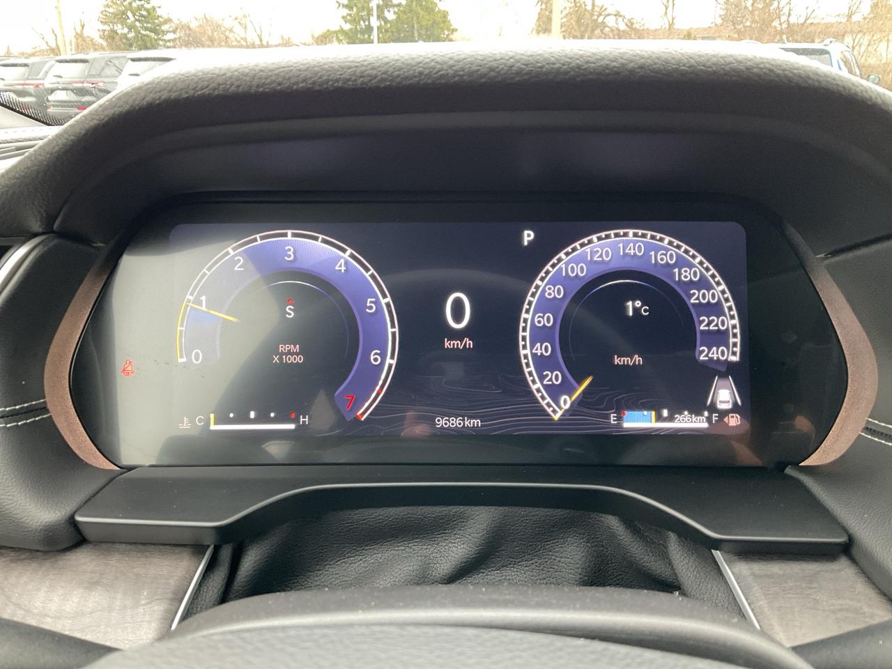 2025 Jeep Grand Cherokee NAV / 4X4 / LEATHER / HTD SEATS Photo