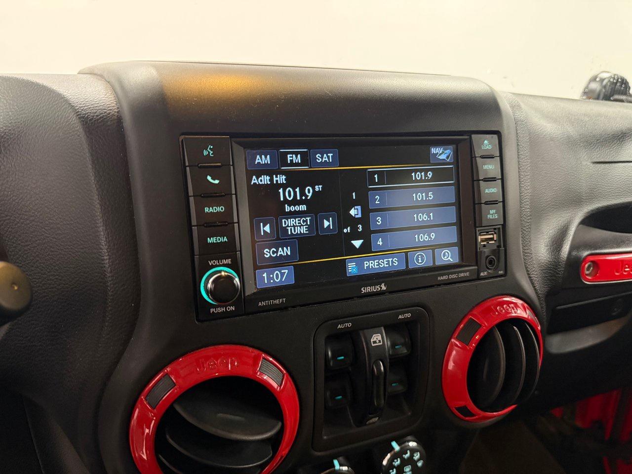 2018 Jeep Wrangler JK Unlimited Sahara Photo