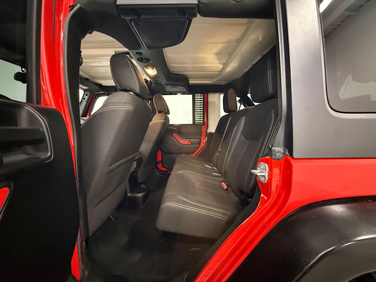 2018 Jeep Wrangler JK Unlimited Sahara Photo