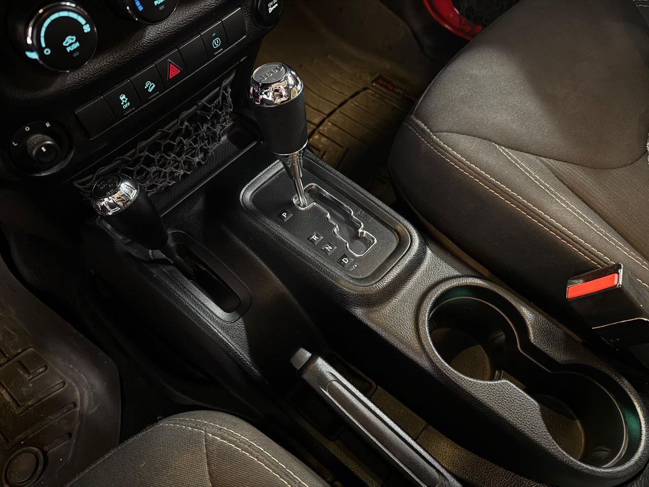 2018 Jeep Wrangler JK Unlimited Sahara Photo