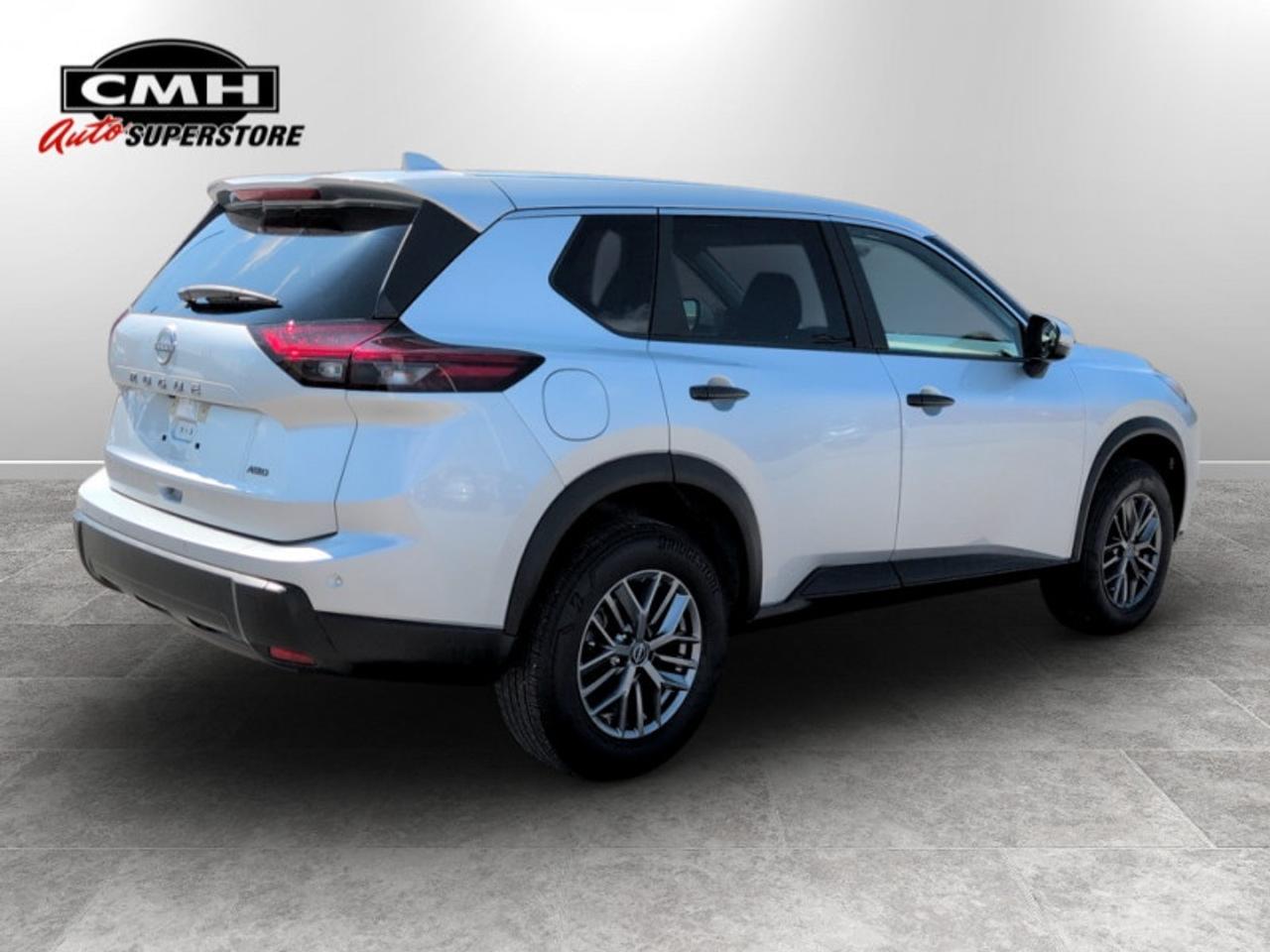 2024 Nissan Rogue S  **LOW KMS - CARPLAY-ANDROID AUTO** Photo