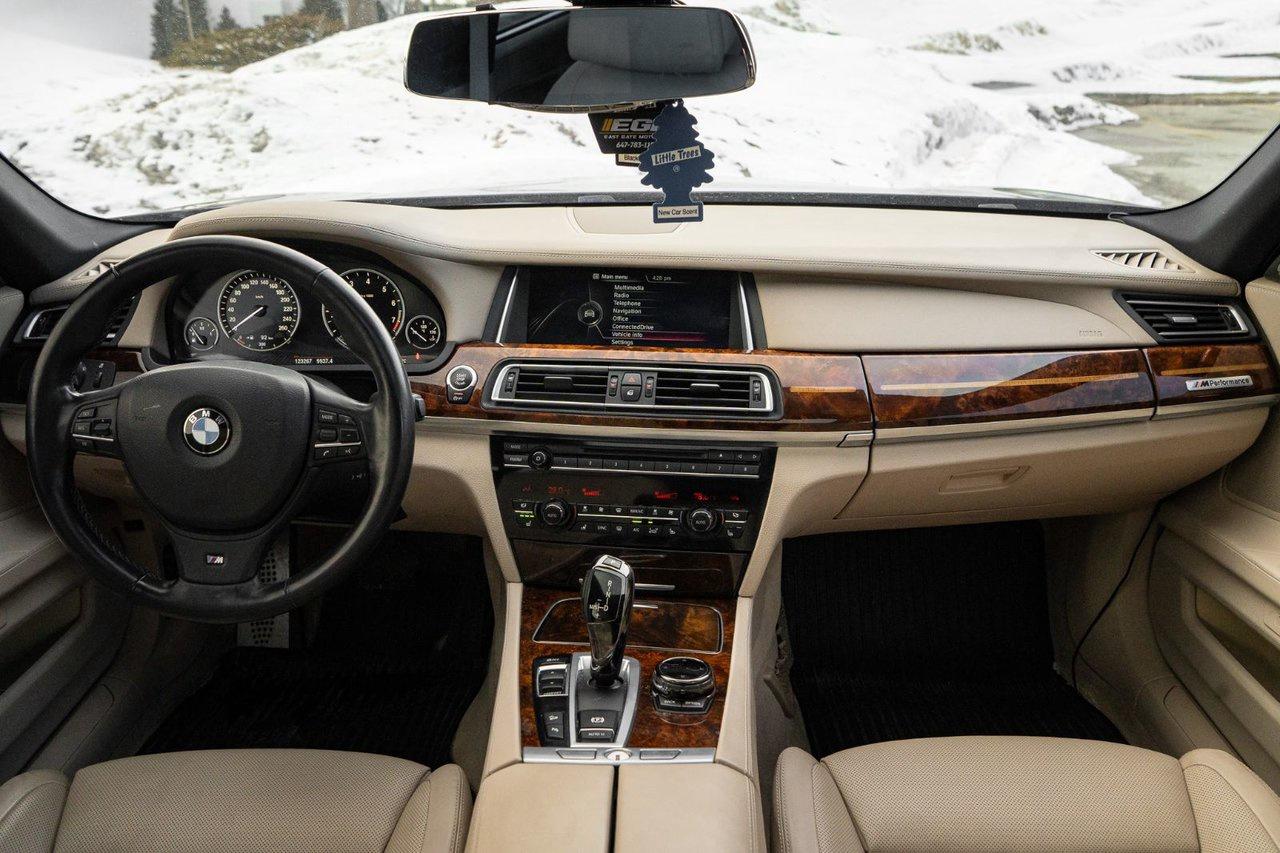 2014 BMW 7 Series 750i xDrive Photo
