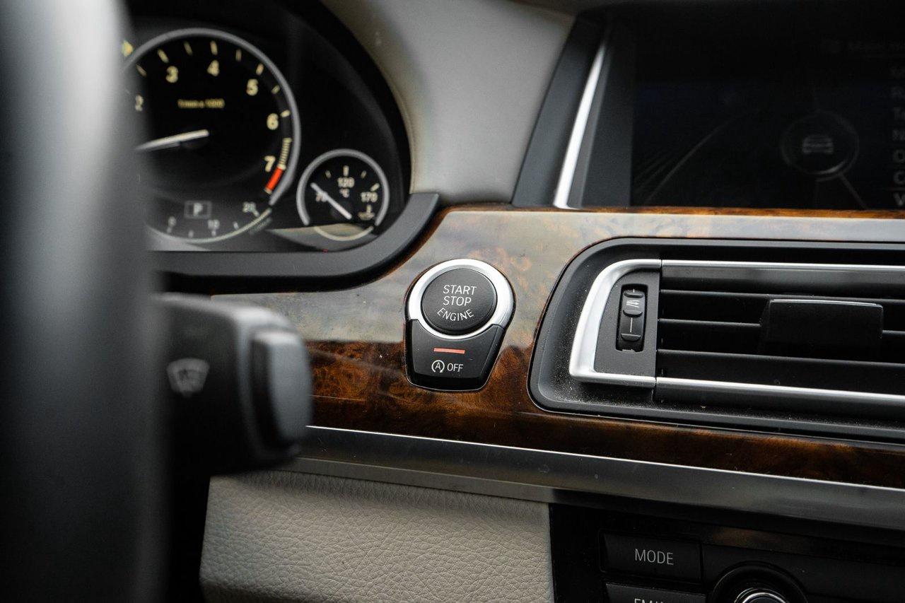 2014 BMW 7 Series 750i xDrive Photo