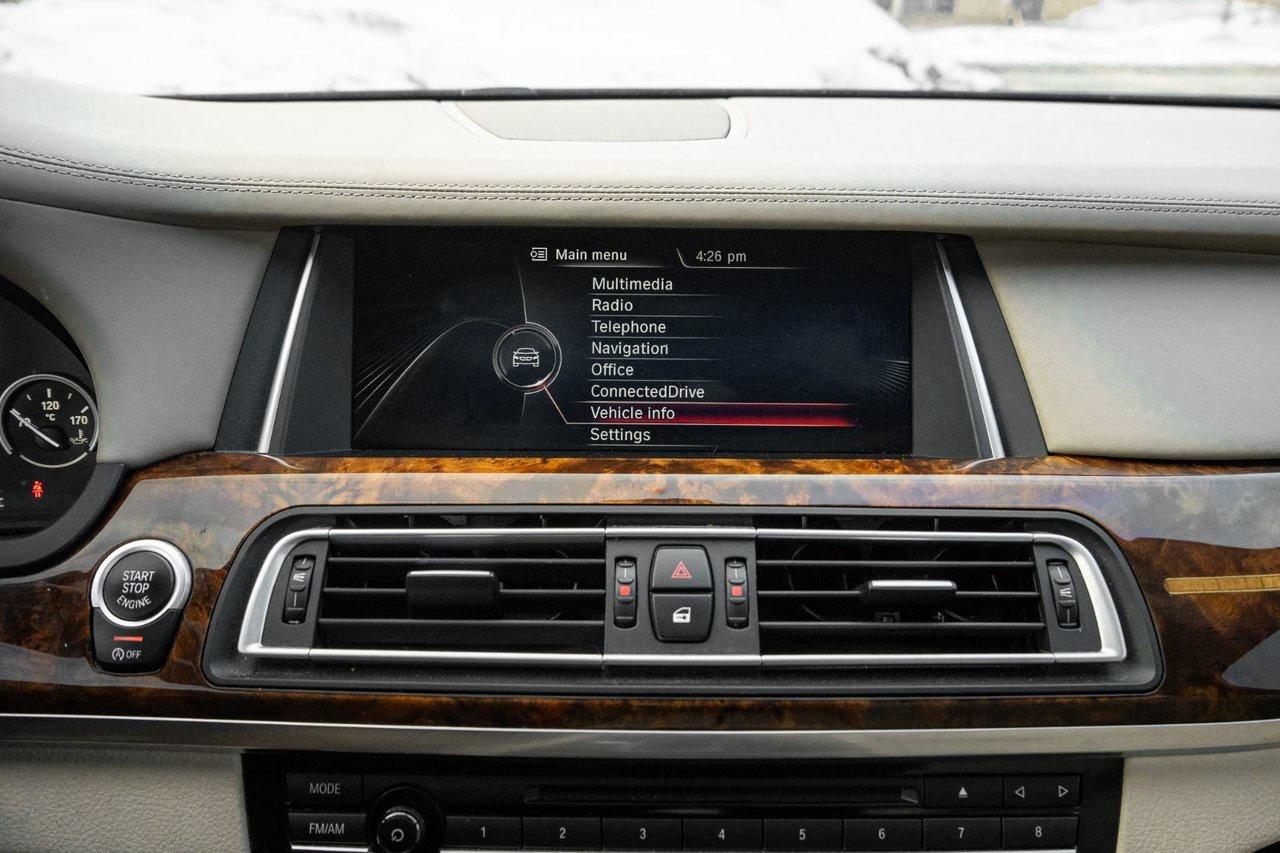 2014 BMW 7 Series 750i xDrive Photo