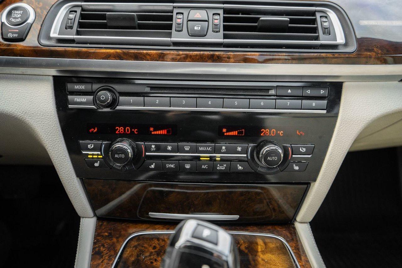 2014 BMW 7 Series 750i xDrive Photo