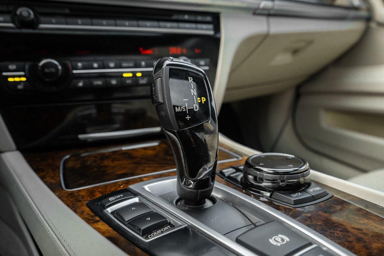 2014 BMW 7 Series 750i xDrive Photo