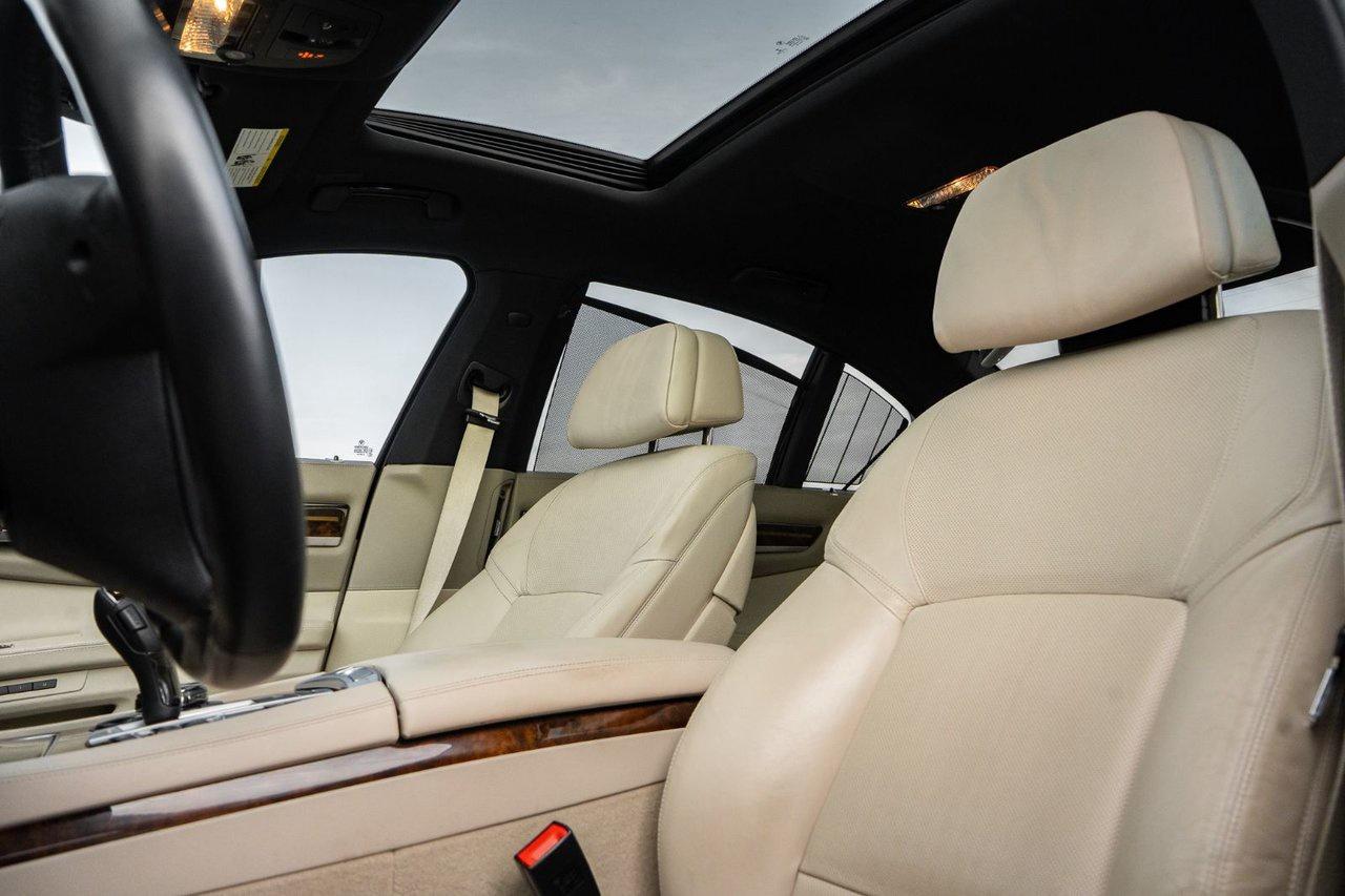 2014 BMW 7 Series 750i xDrive Photo