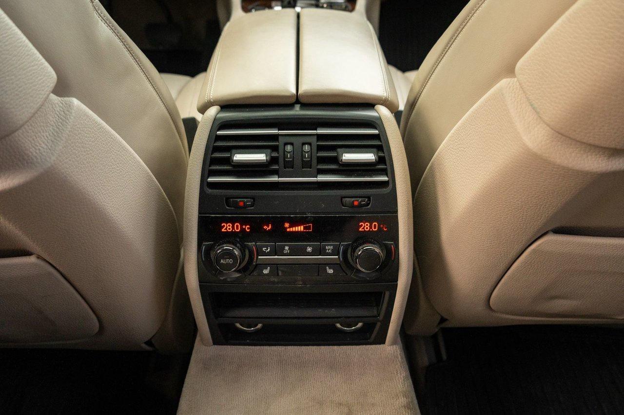 2014 BMW 7 Series 750i xDrive Photo