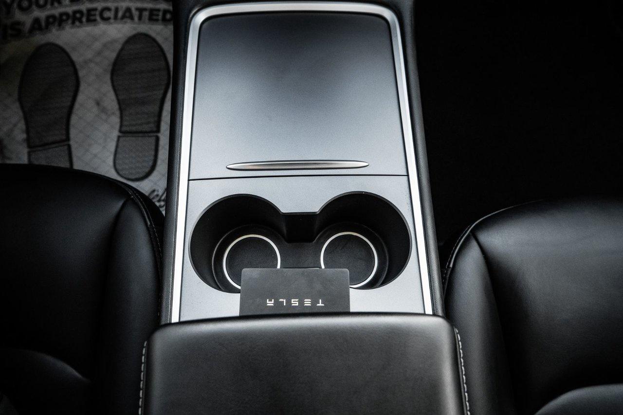 2023 Tesla Model Y LONG RANGE Photo