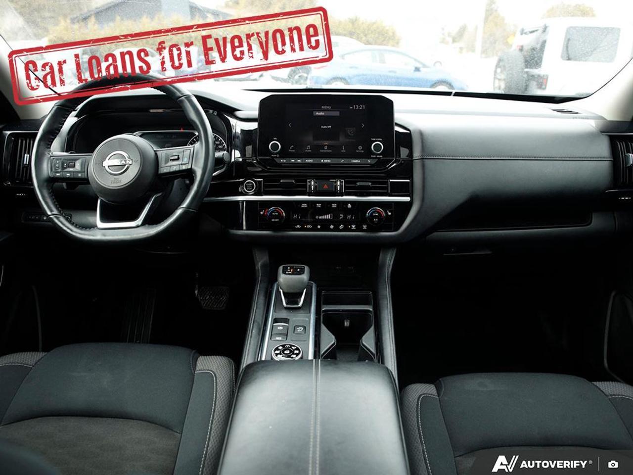 2024 Nissan Pathfinder SV Photo