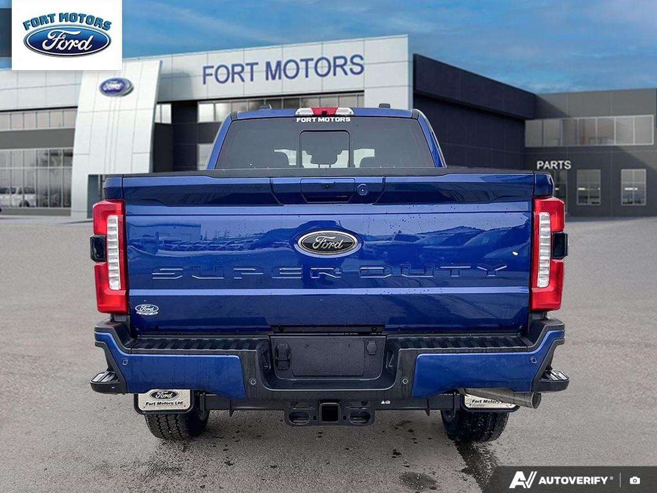 2026 Ford SuperDuty F-350® Lariat® Photo4