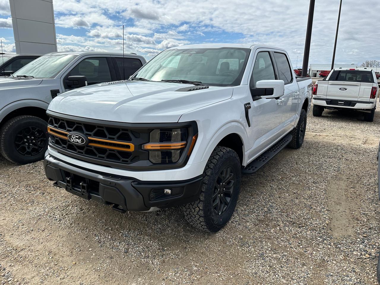 2026 Ford F-150 TREMOR 4WD SuperCrew 5.5' Box 402A Photo5