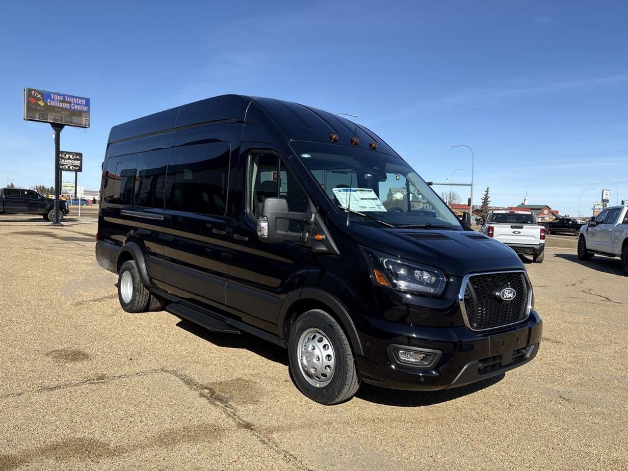 2026 Ford Transit Passenger Wagon XLT 302A Photo0