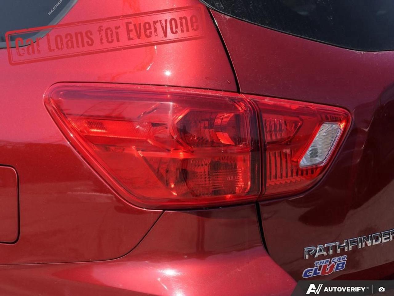 2019 Nissan Pathfinder SV Tech Photo