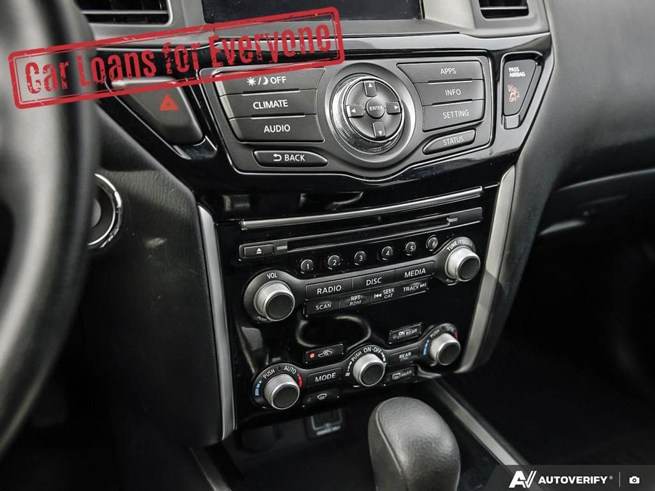 2019 Nissan Pathfinder S Photo