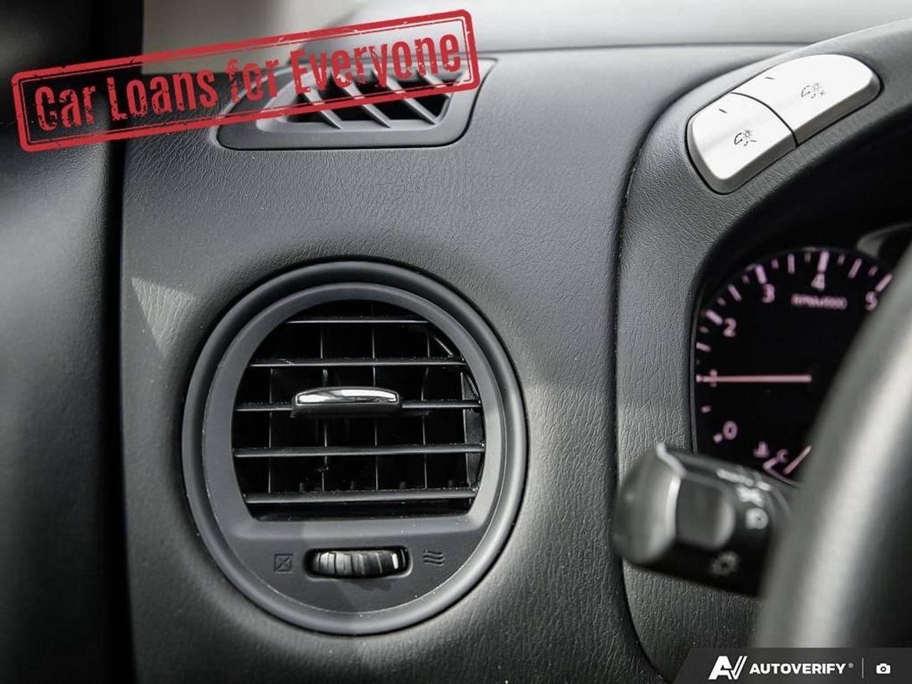 2019 Nissan Pathfinder S Photo