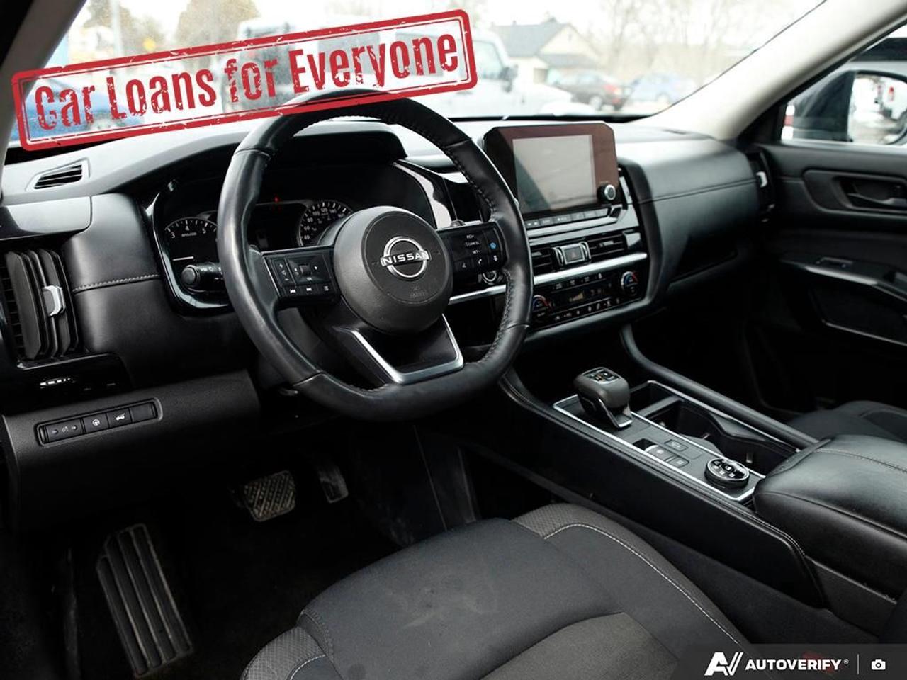 2024 Nissan Pathfinder SV Photo