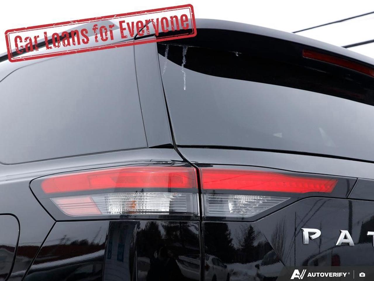 2024 Nissan Pathfinder SV Photo