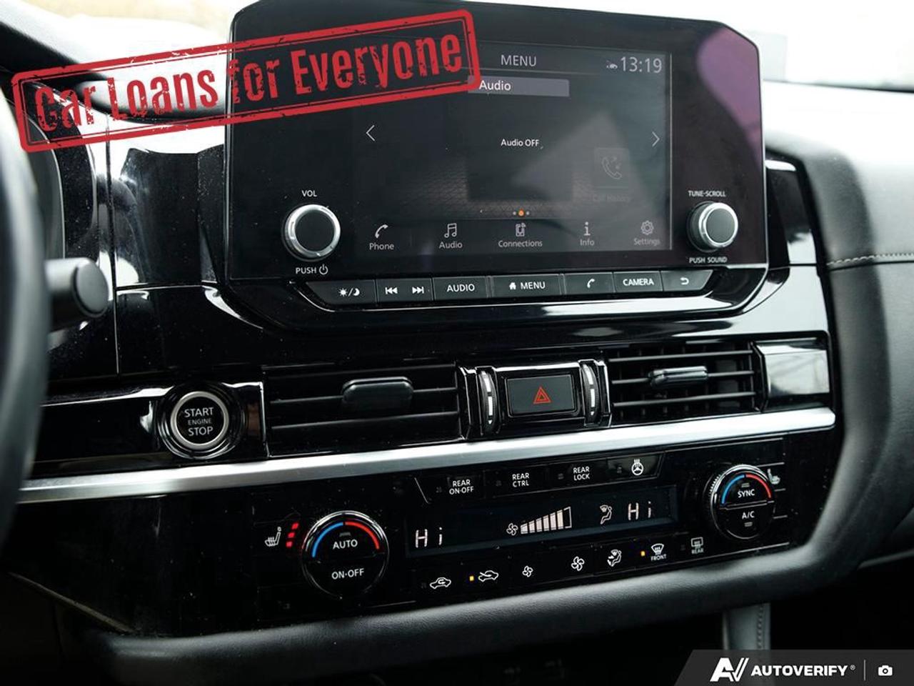 2024 Nissan Pathfinder SV Photo