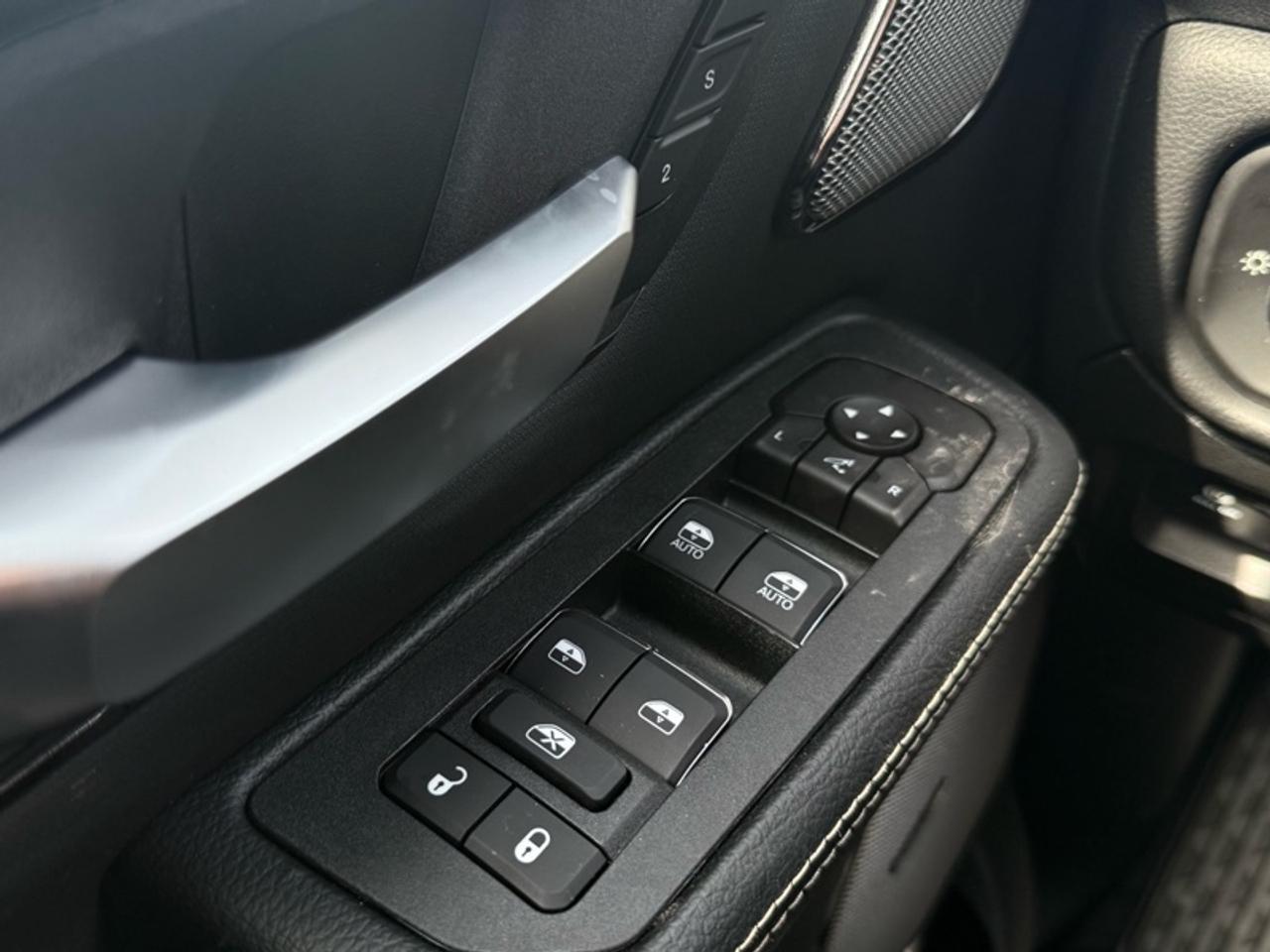 2026 RAM 1500 Sport  - HEMI IS BACK! Photo