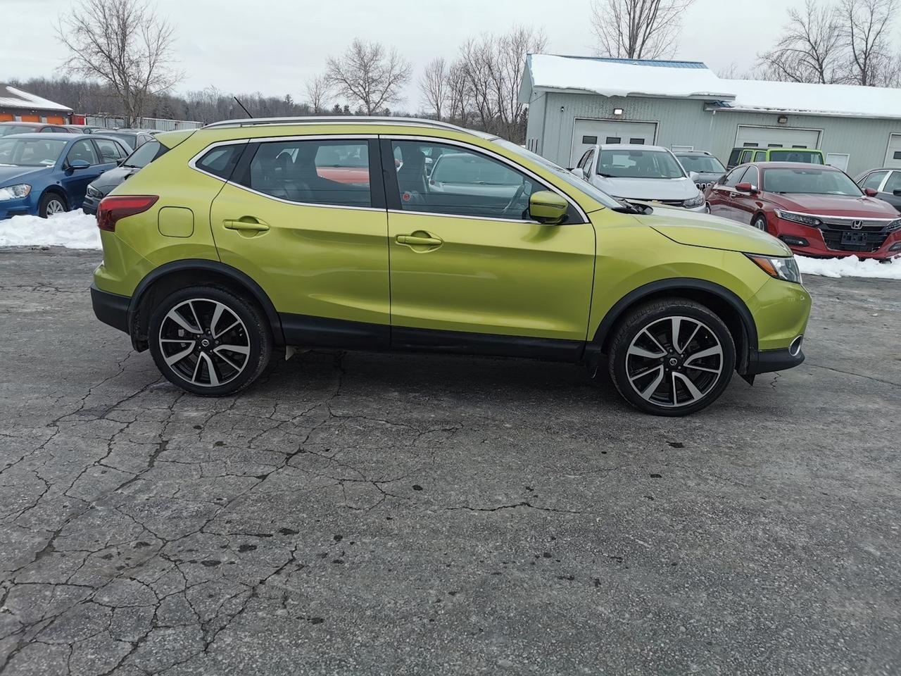 2018 Nissan Rogue Sport SL Photo