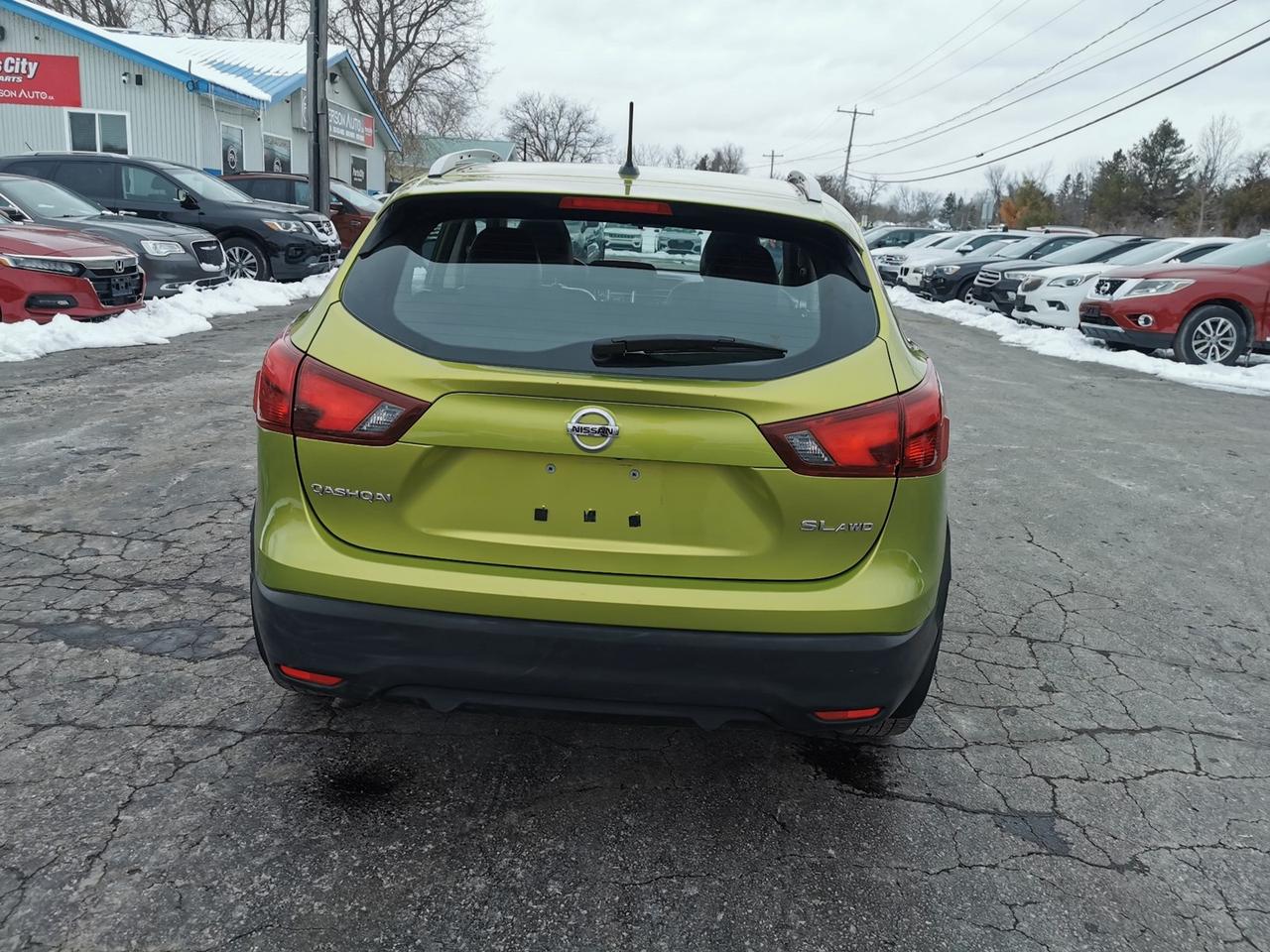 2018 Nissan Rogue Sport SL Photo