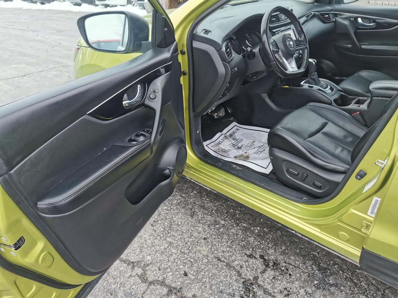 2018 Nissan Rogue Sport SL Photo