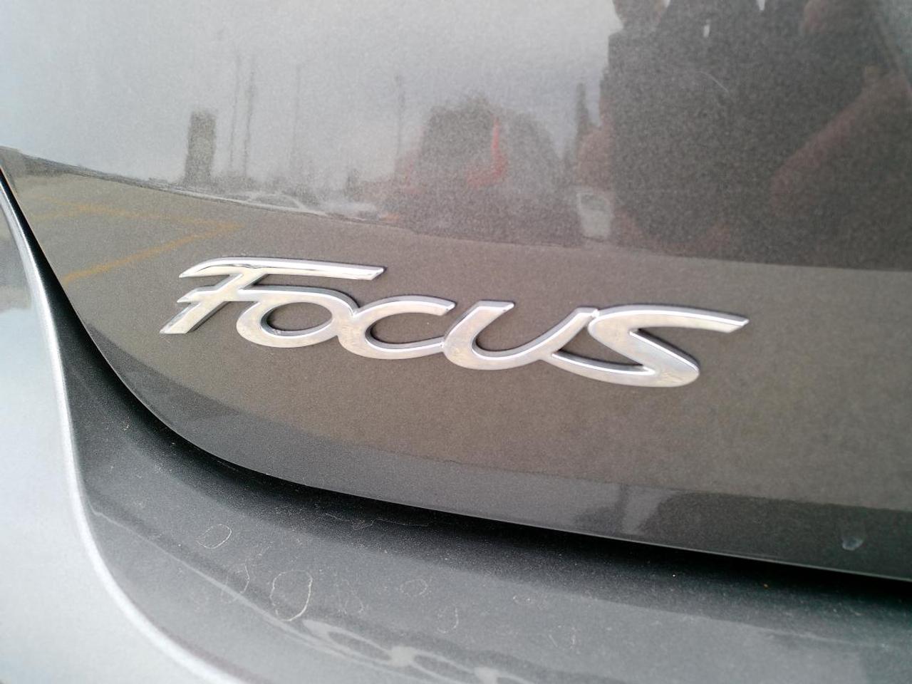 2016 Ford Focus 4dr Sdn Titanium Photo