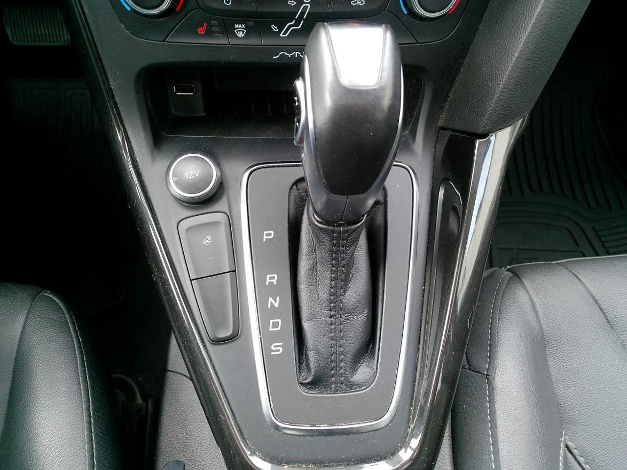 2016 Ford Focus 4dr Sdn Titanium Photo