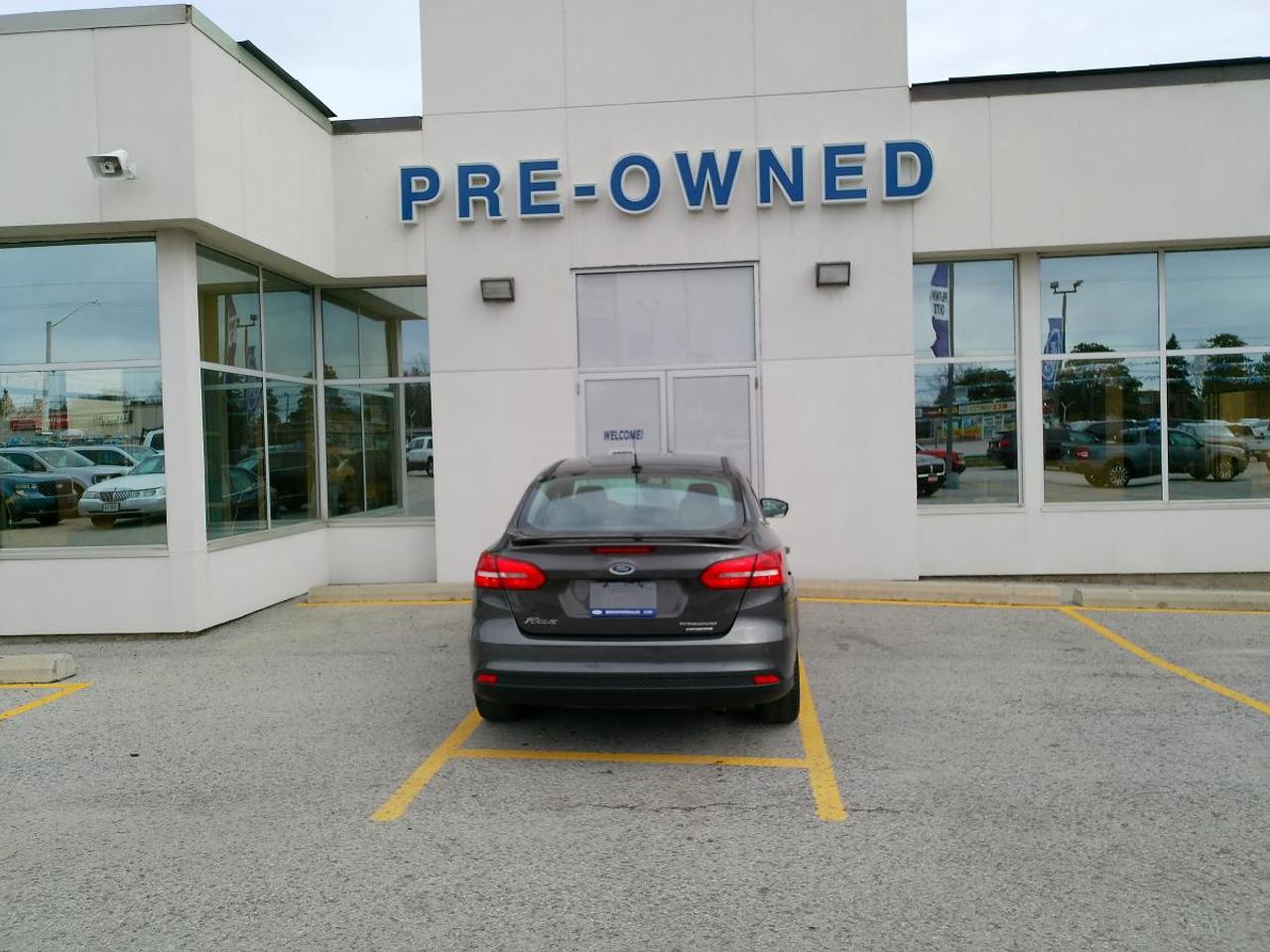 2016 Ford Focus 4dr Sdn Titanium Photo