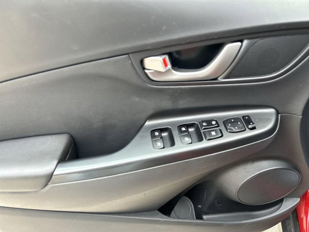 2020 Hyundai KONA Luxury AWD | Leather Seats | Heated Steering Wheel Photo