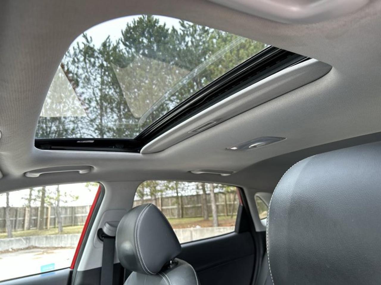 2020 Hyundai KONA Luxury AWD | Leather Seats | Heated Steering Wheel Photo