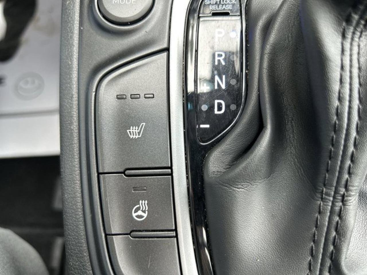 2020 Hyundai KONA Luxury AWD | Leather Seats | Heated Steering Wheel Photo