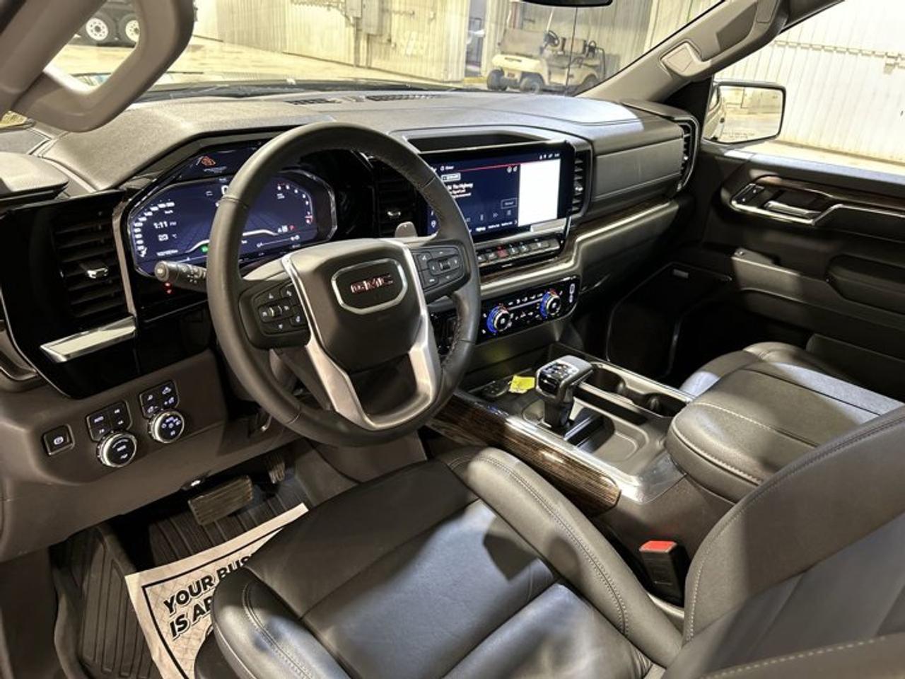 2024 GMC Sierra 1500 Elevation Crew Cab 4WD | No accidents | Leather Seats Photo