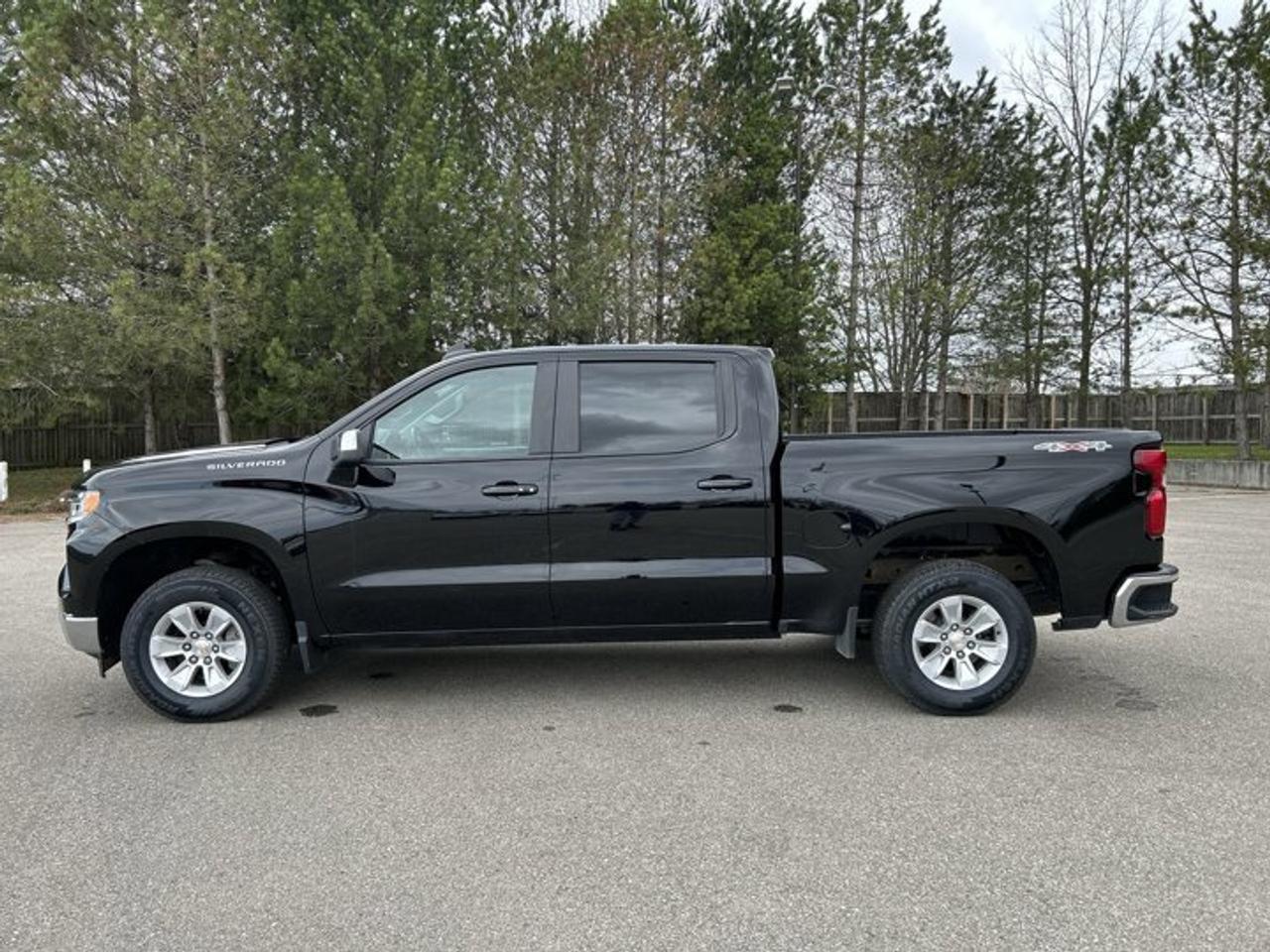 2025 Chevrolet Silverado 1500 LT Crew Cab 4wd | Navigation | No accidents Photo