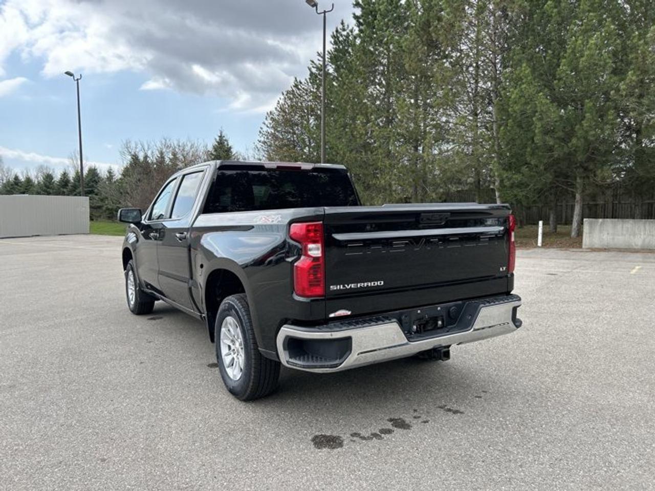 2025 Chevrolet Silverado 1500 LT Crew Cab 4wd | Navigation | No accidents Photo