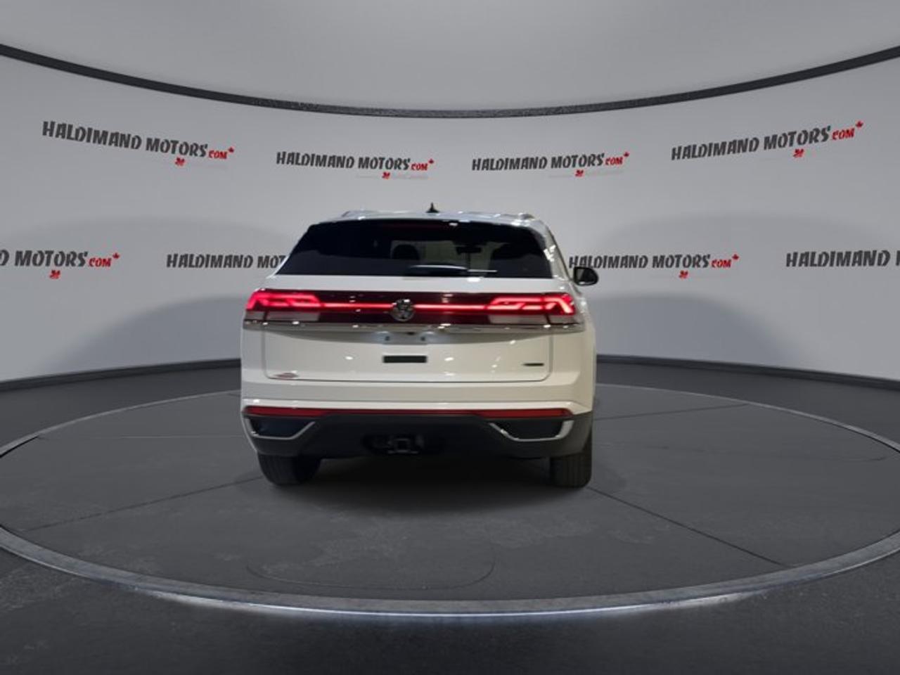 2025 Volkswagen Atlas Cross Sport Comfortline 4MOTION | No accidents Photo