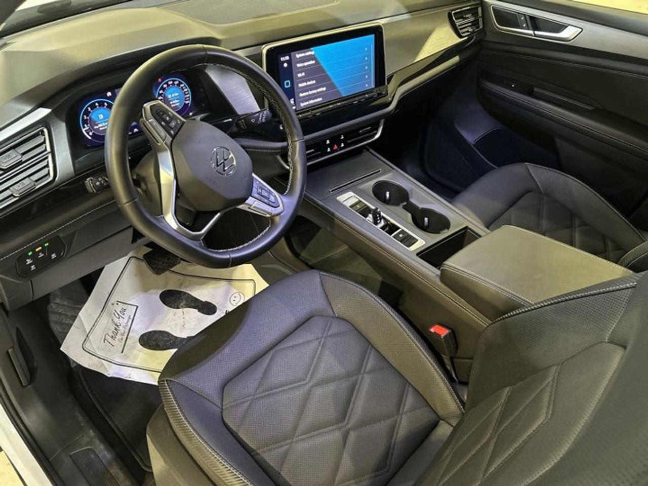 2025 Volkswagen Atlas Cross Sport Comfortline 4MOTION | No accidents Photo