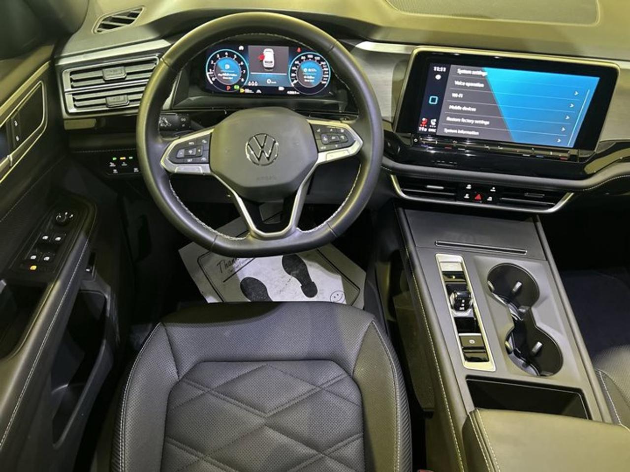 2025 Volkswagen Atlas Cross Sport Comfortline 4MOTION | No accidents Photo