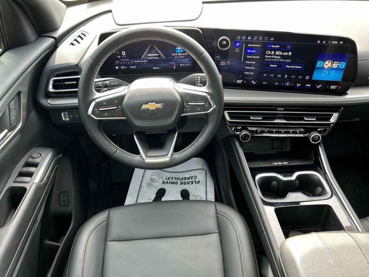 2025 Chevrolet Traverse LT AWD | One owner | No accidents |Leather | Panoramic Roof | Heated Steering Wheel Photo