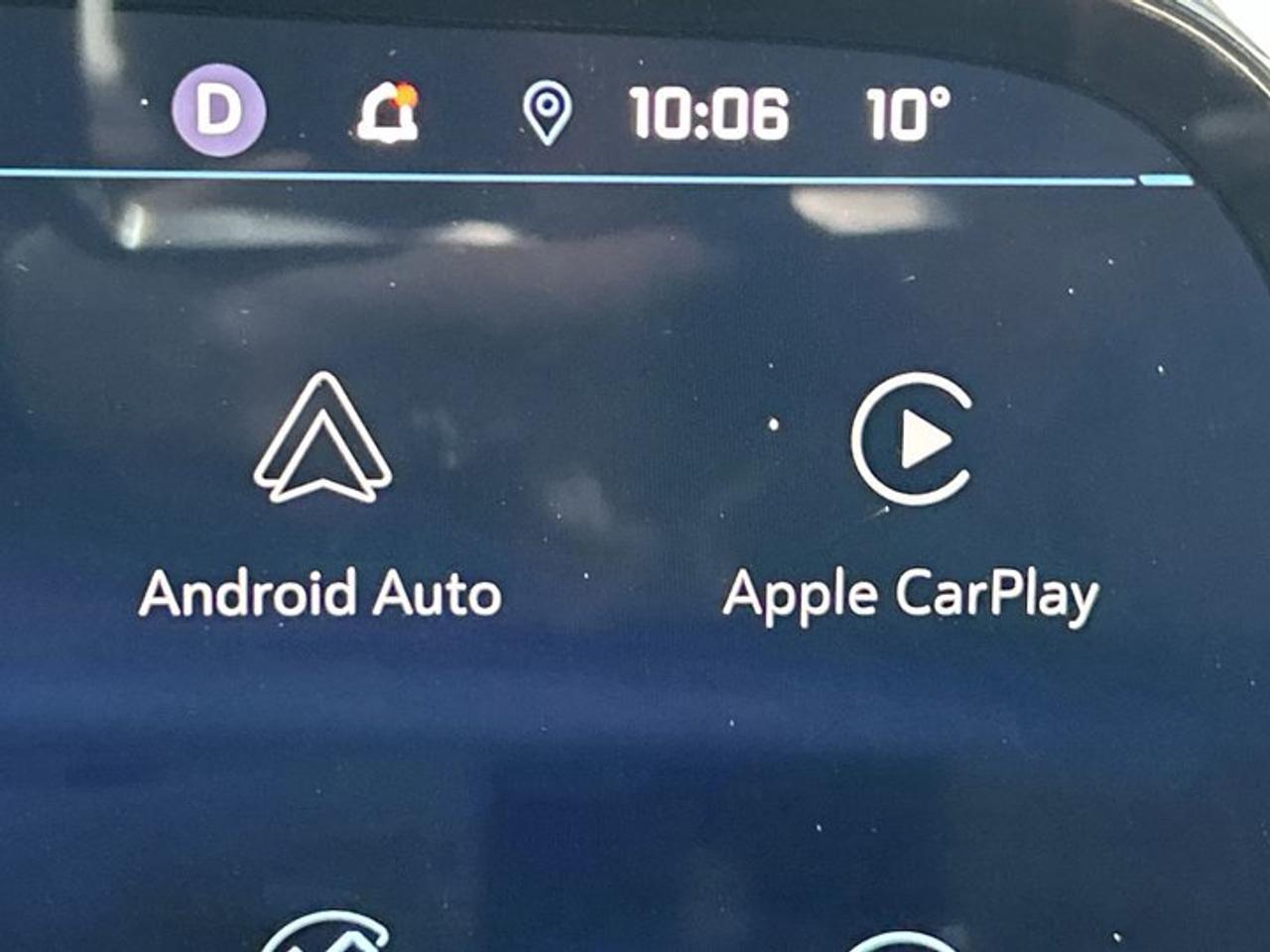 2025 Chevrolet Traverse LT AWD | One owner | No accidents |Leather | Panoramic Roof | Heated Steering Wheel Photo