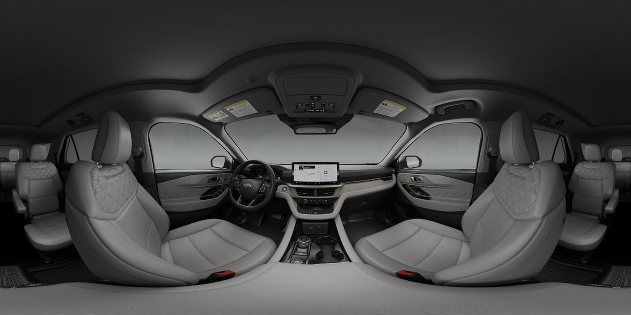 2026 Ford Explorer Platinum Photo4