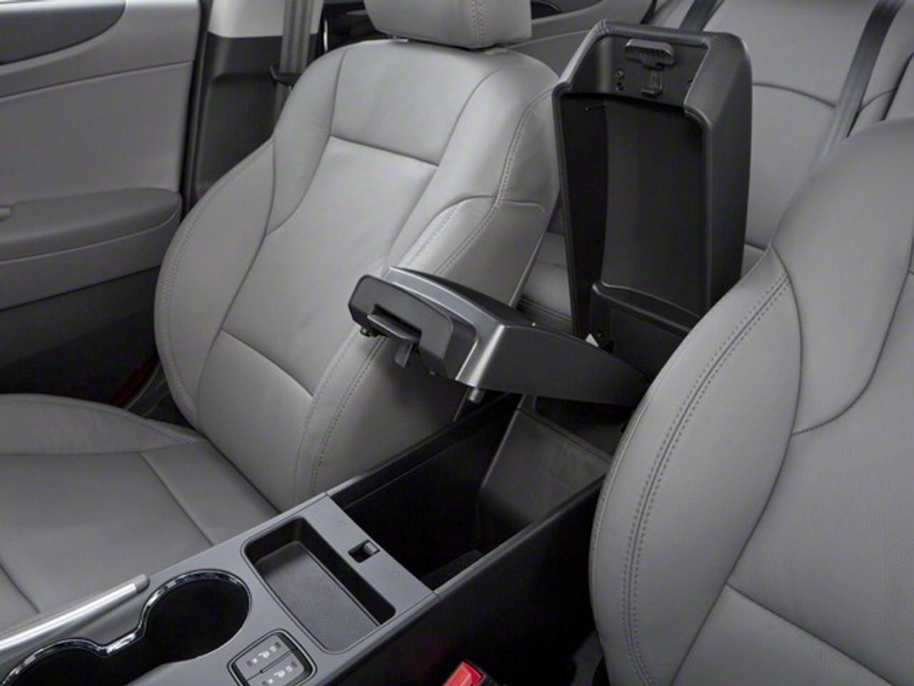 2011 Hyundai Sonata 4dr Sdn 2.4 Auto GLS Photo