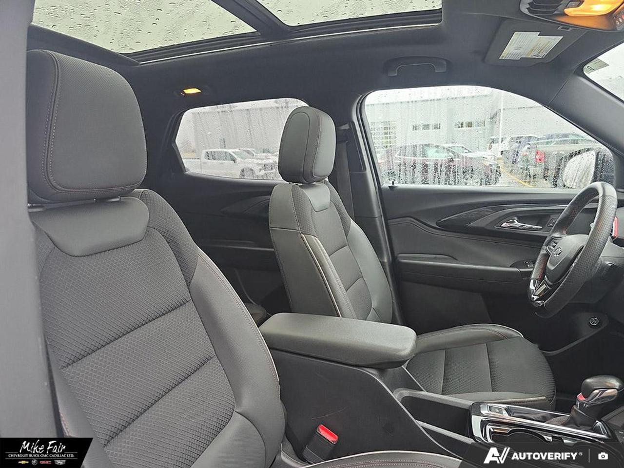 2023 Chevrolet TrailBlazer RS ONE OWNER! Bluetooth, Apple CarPlay, Driver Info Centre Photo