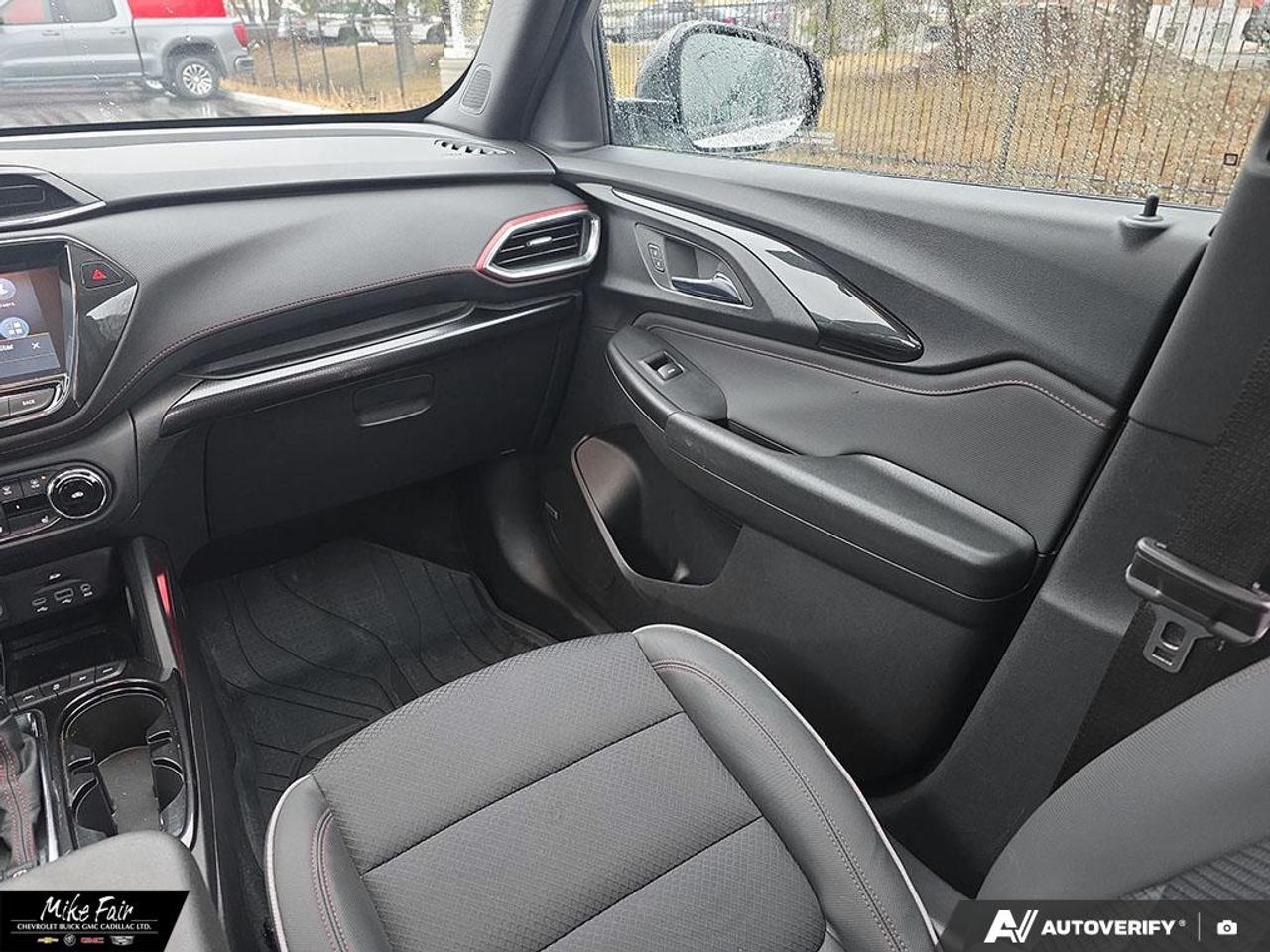 2023 Chevrolet TrailBlazer RS ONE OWNER! Bluetooth, Apple CarPlay, Driver Info Centre Photo