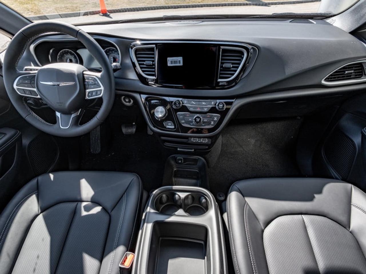 2026 Dodge Grand Caravan SXT Photo